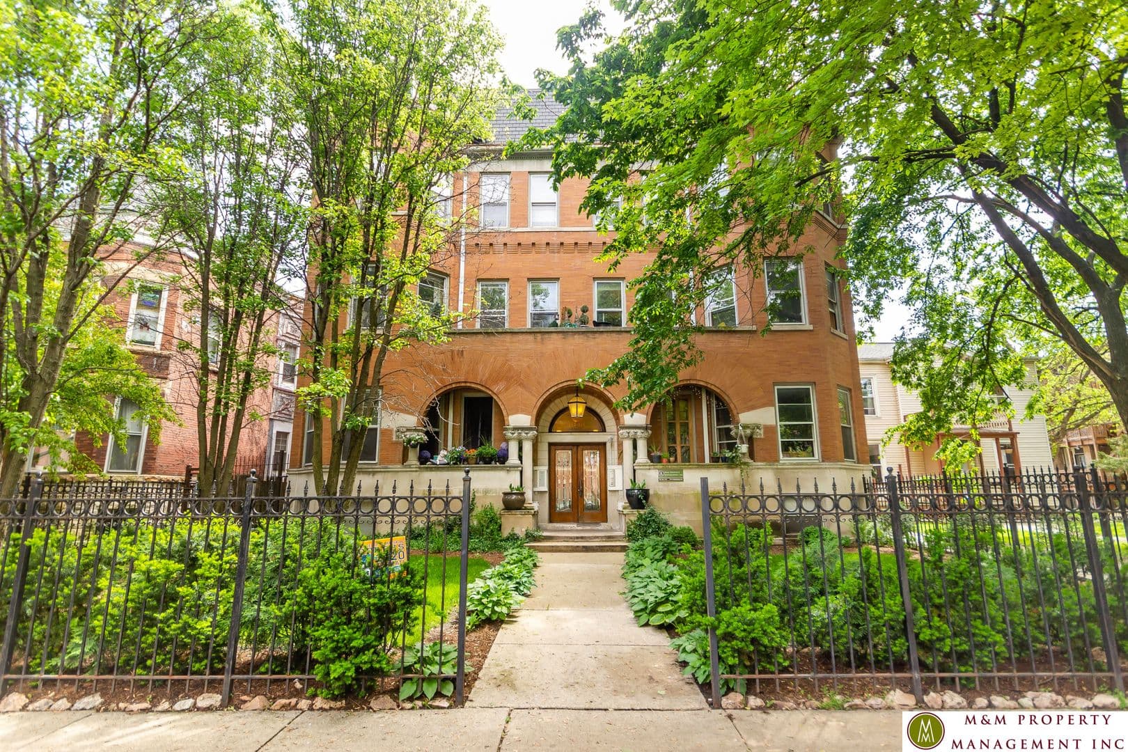Oak Park Apartment: 112 Home Ave.