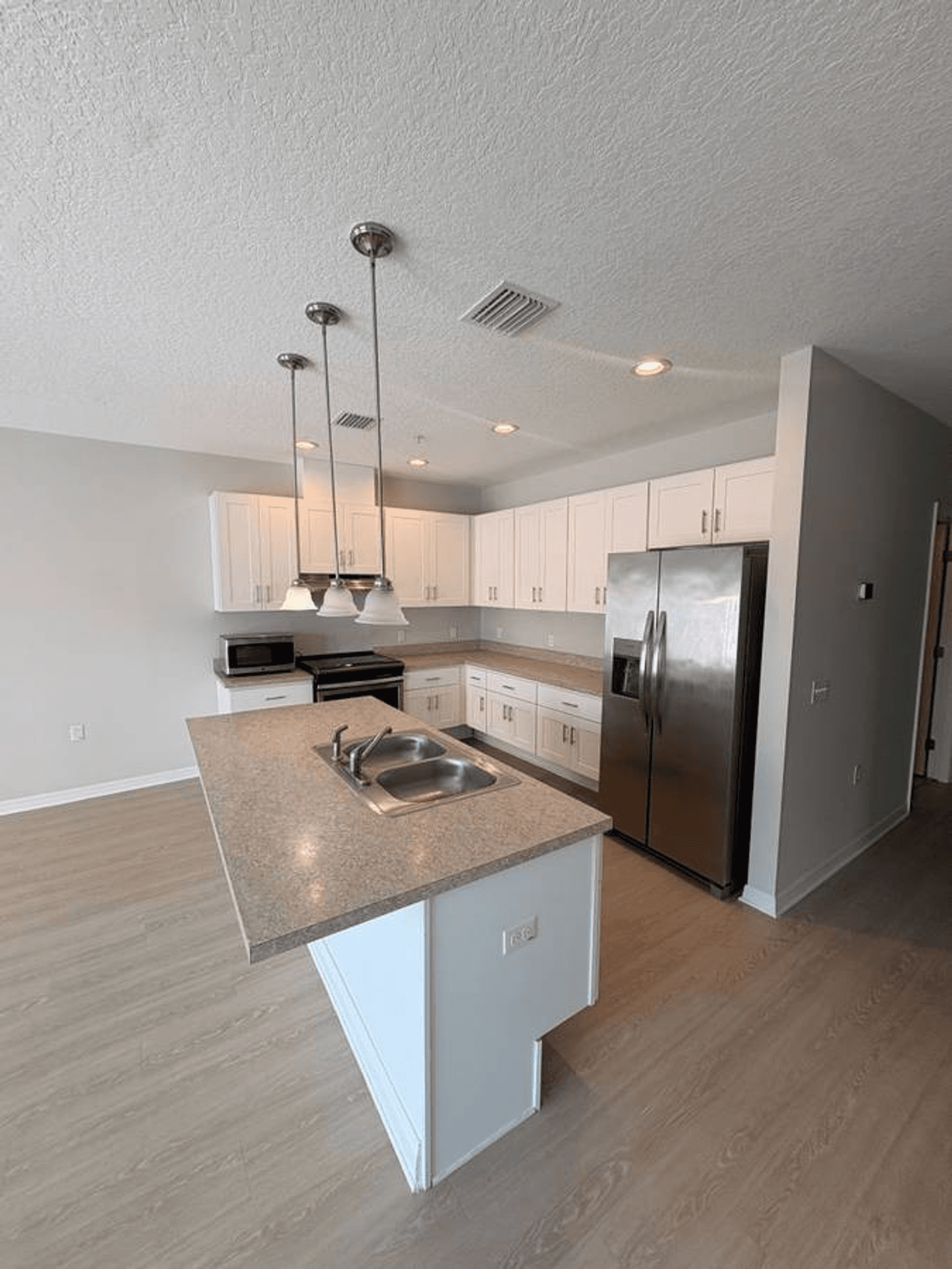 Tampa Apartment: 4483 Cambio Gardens Ct