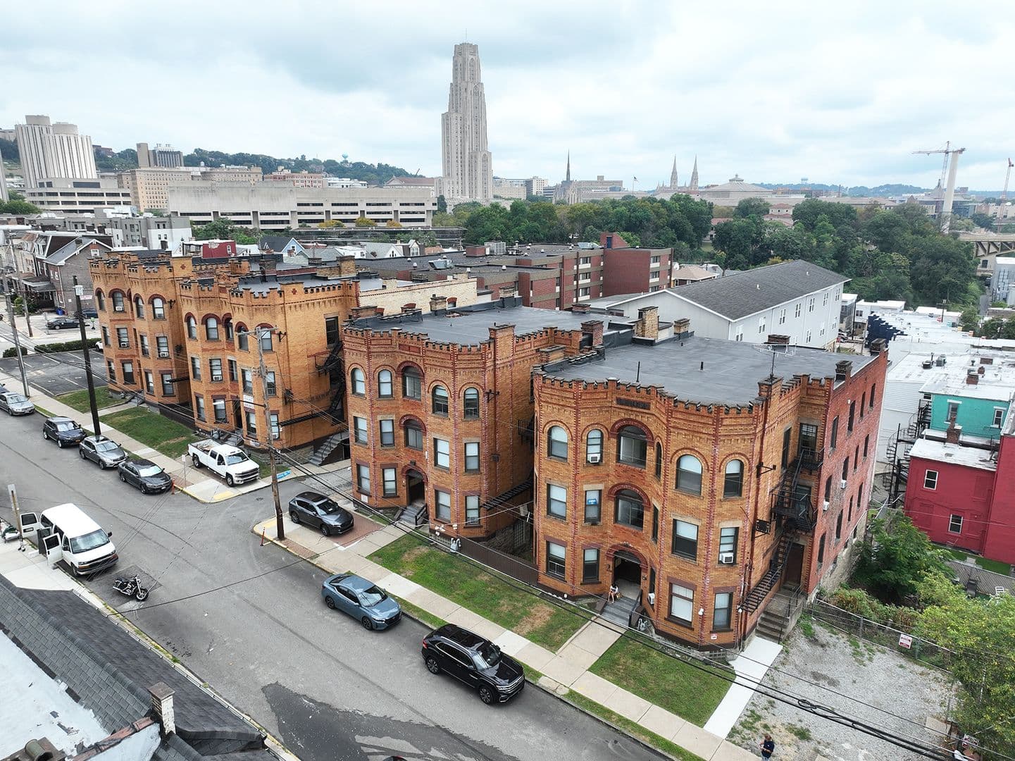 Pittsburgh Apartment: 403 Oakland Avenue