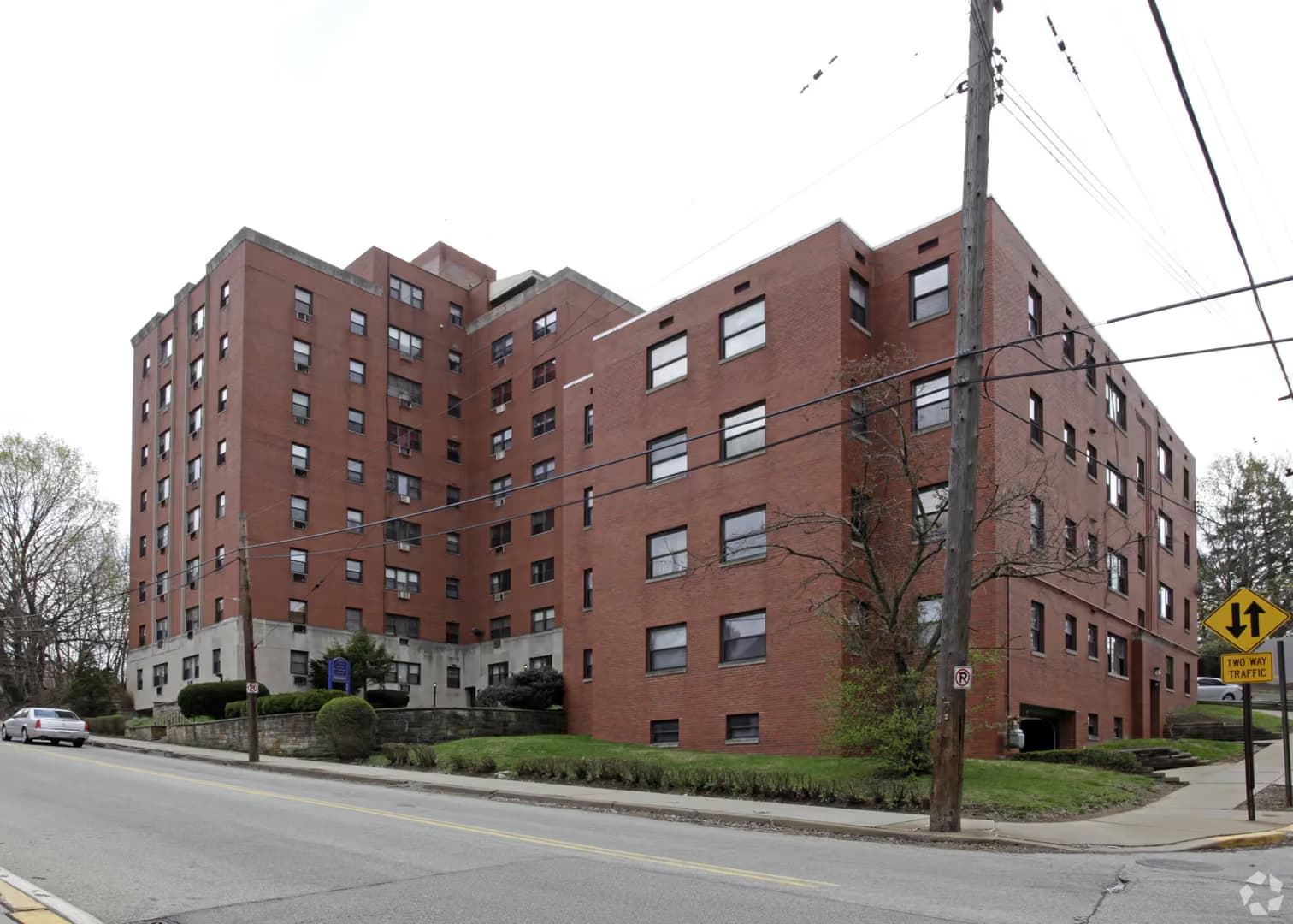 Pittsburgh Apartment: 15 Bower Hill Rd