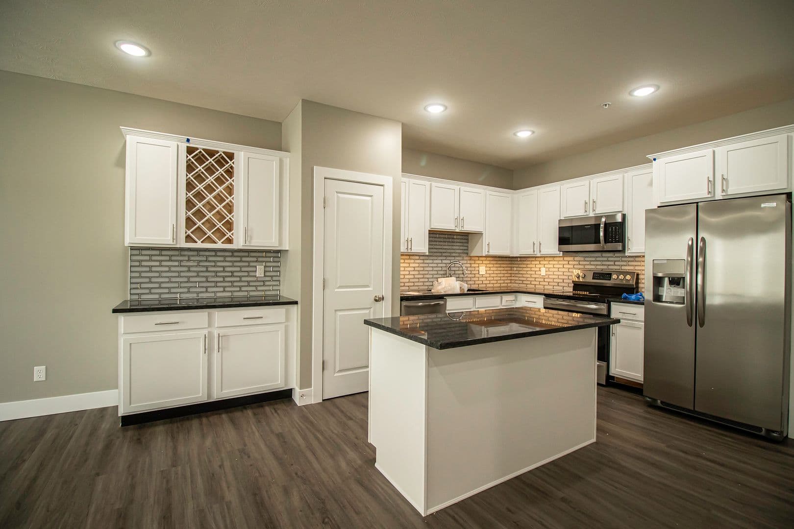 Lafayette Apartment: 500 South St