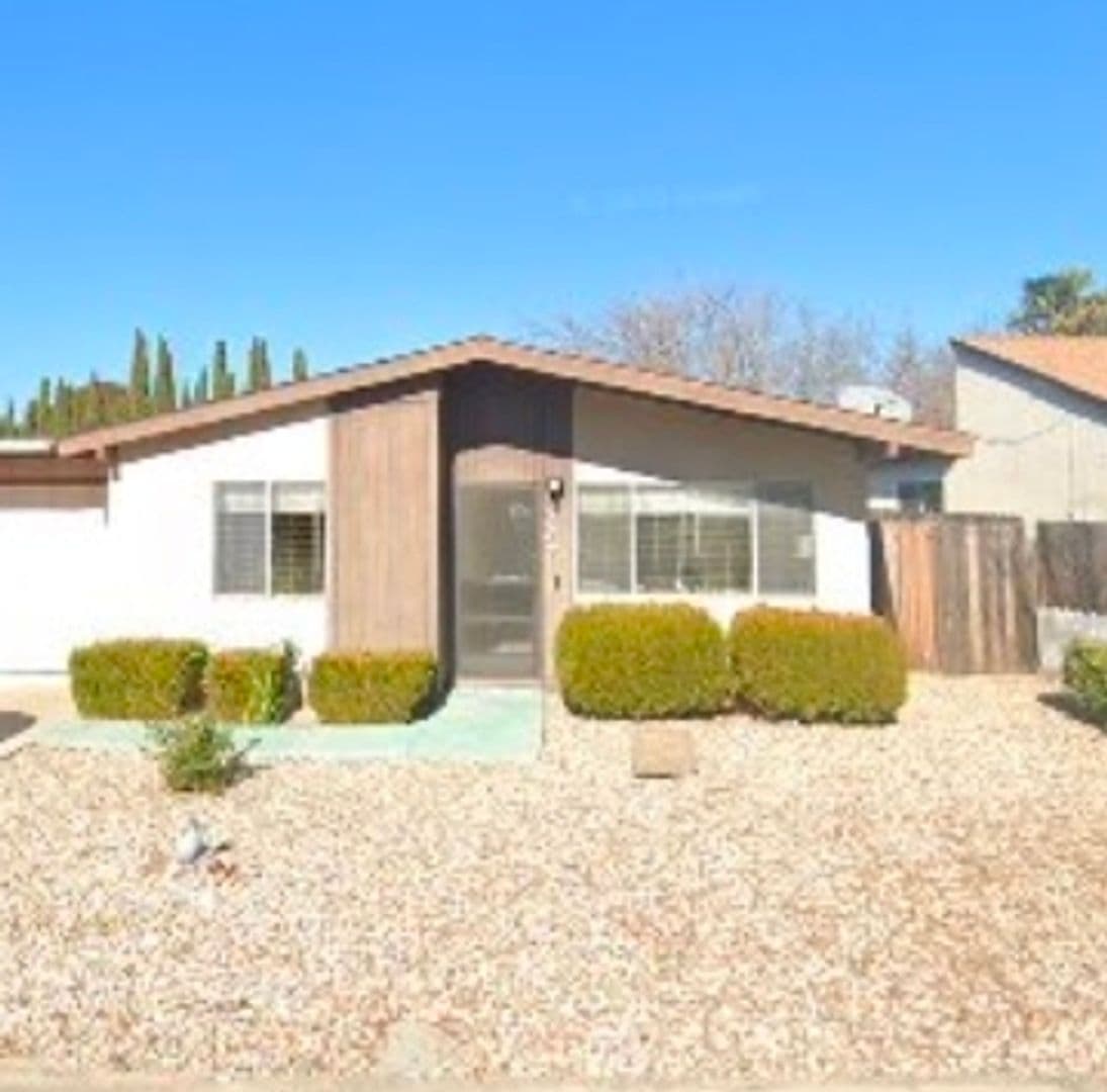 Paso Robles House: 717 Deerfield Ln