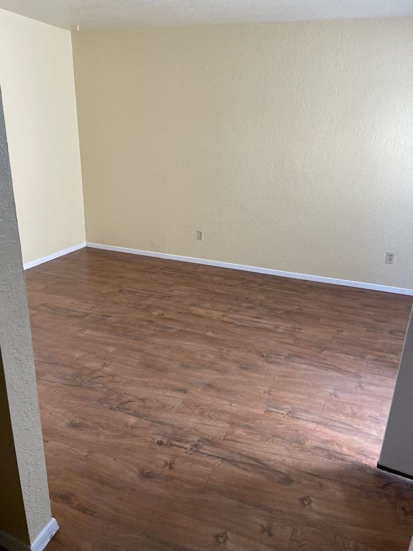 Las Cruces Apartment: 1800 S. Espina St.