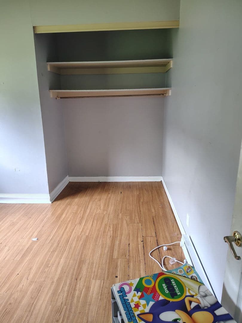 Akron Apartment: Thurston St
