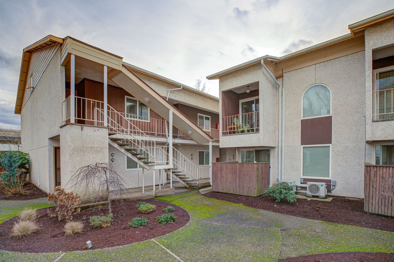 SALEM Apartment: 785 WINTER ST NE