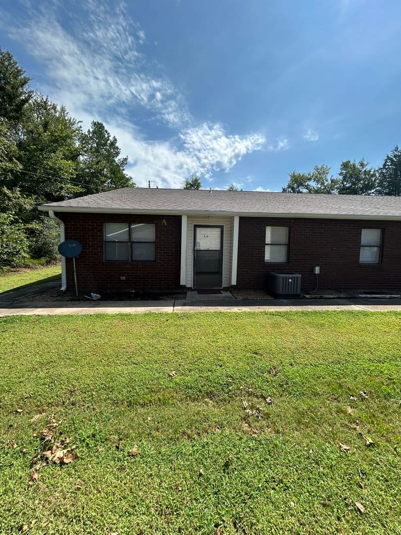 Dover Apartment: 72-112 Sequoya Dr.