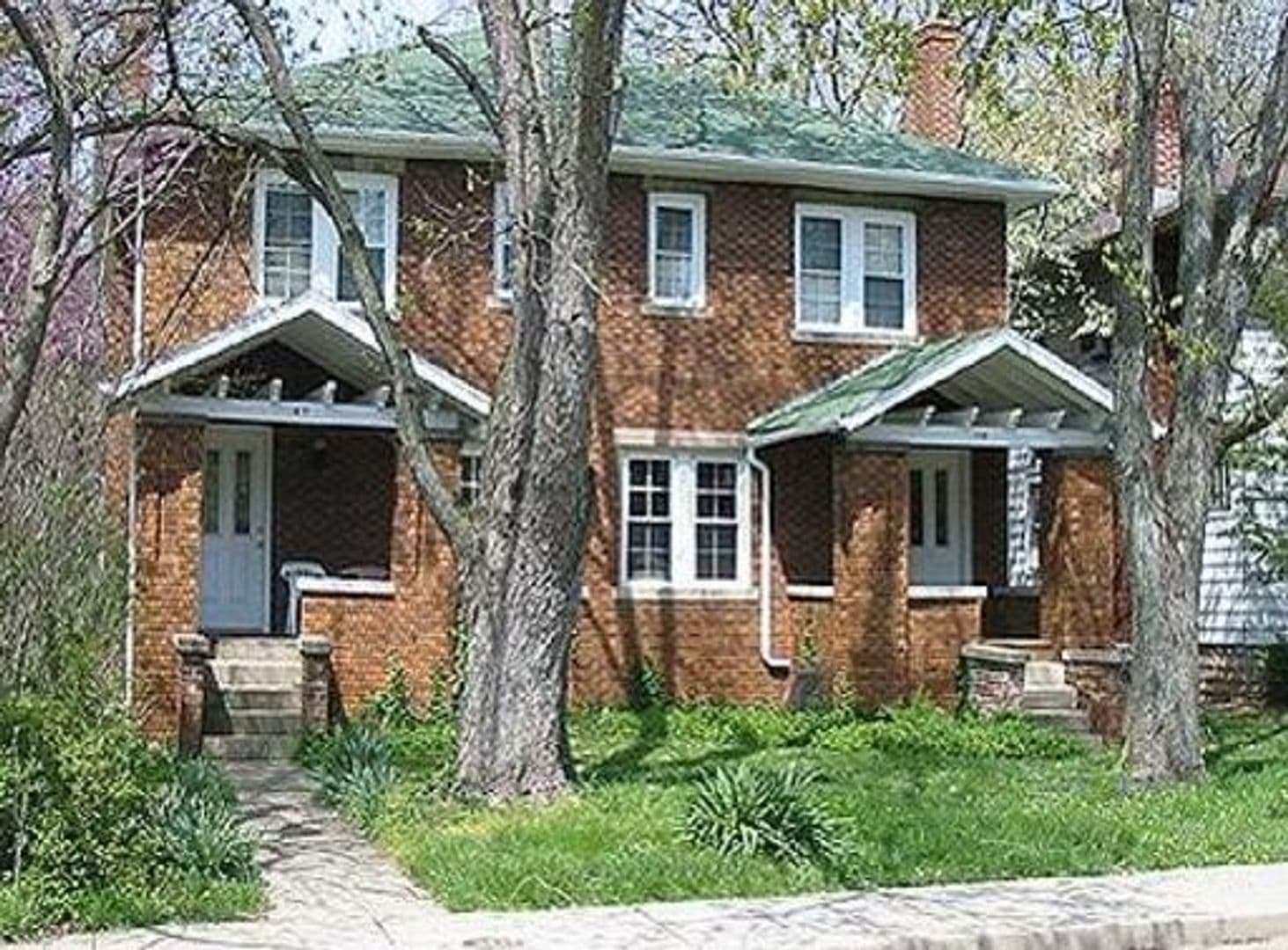 Bloomington Apartment: 419 E. 1st
