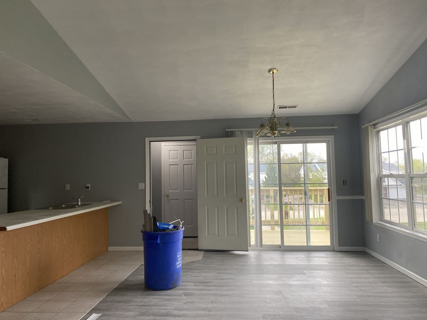 Roscoe Apartment: 10389 Metalmark Lane