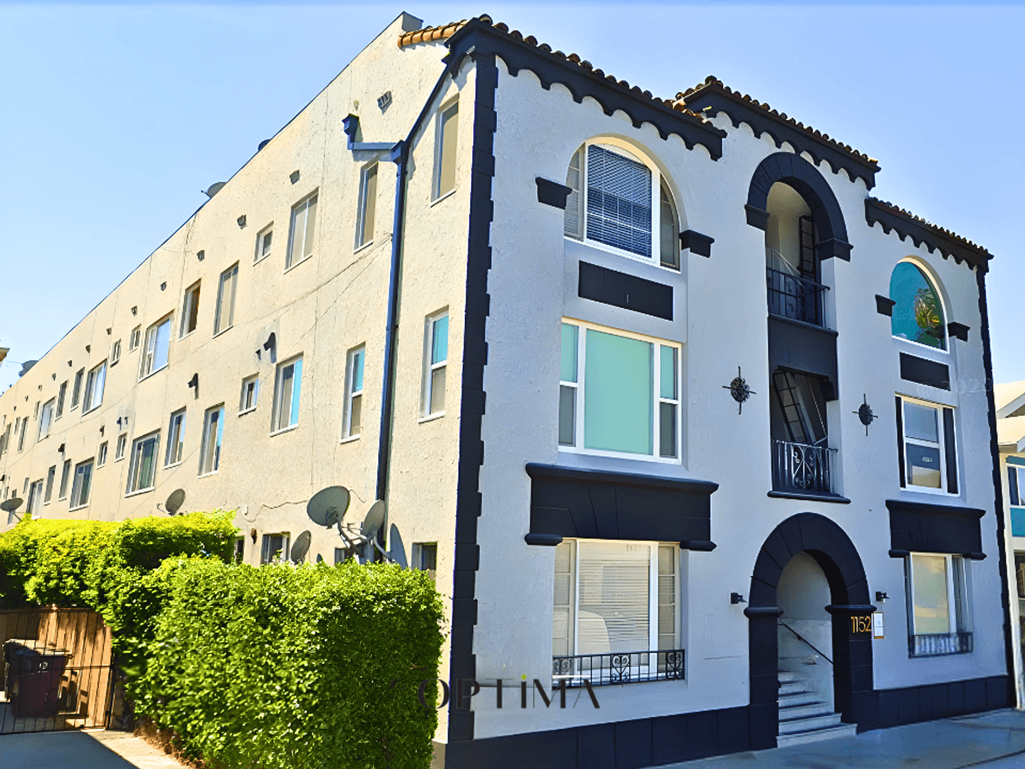 Long Beach Apartment: 1152 1st Street