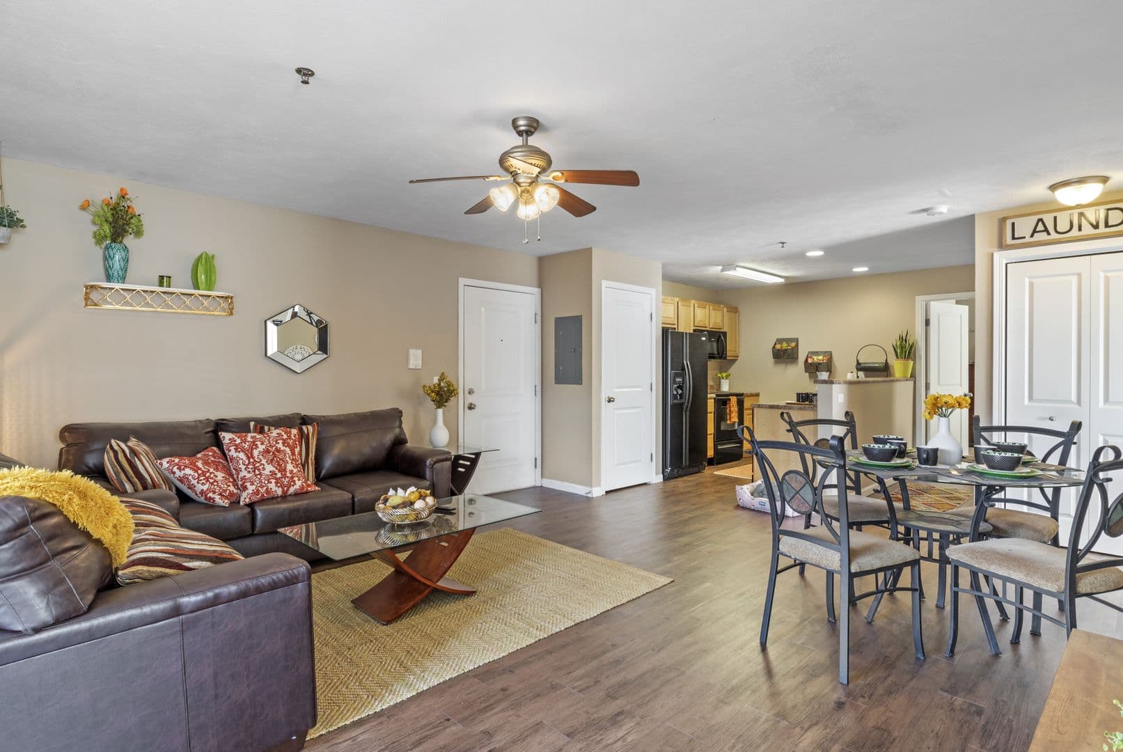 Urbana Apartment: 1601 E Florida Ave