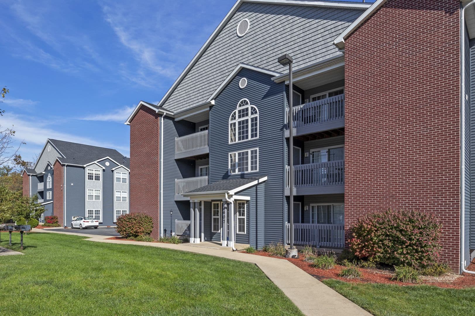 Urbana Apartment: 1601 E Florida Ave