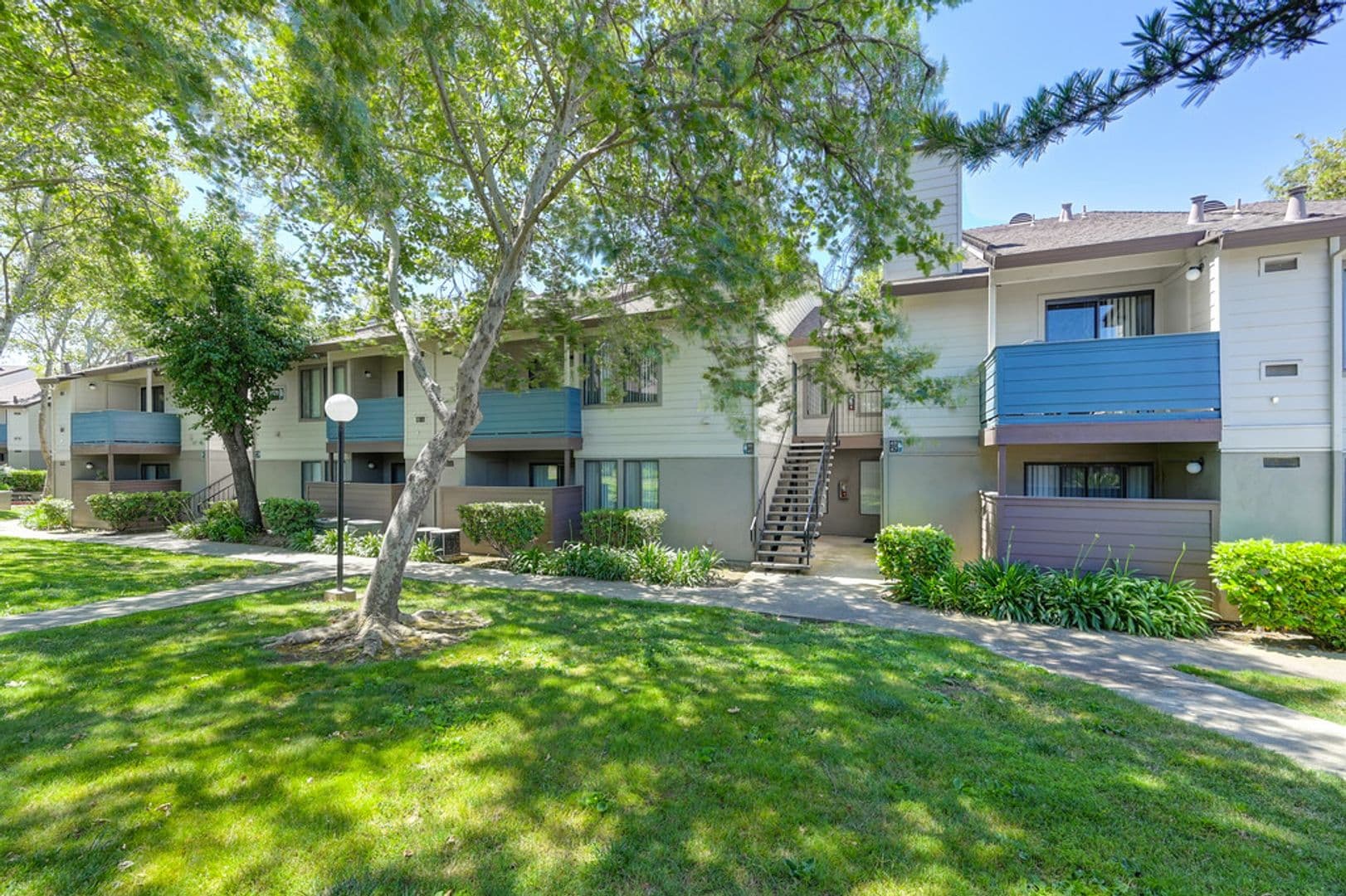 Carmichael Apartment: 4033 McClain Way