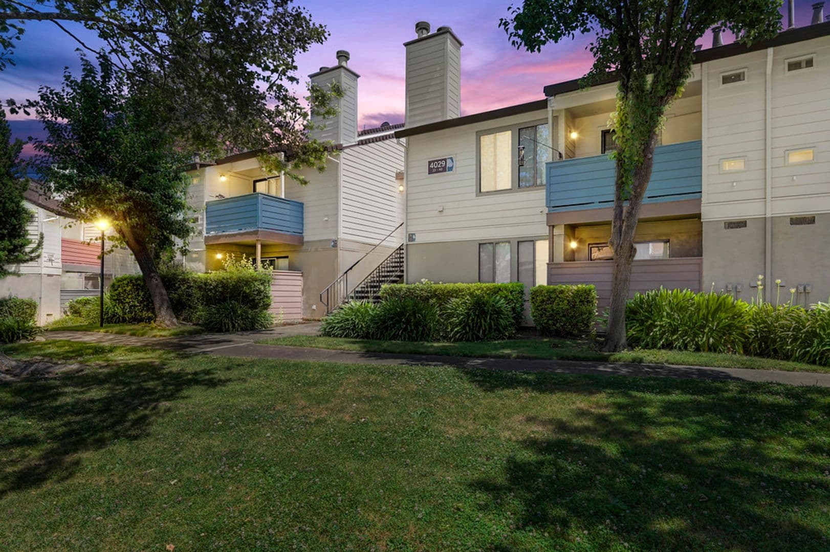 Carmichael Apartment: 4033 McClain Way