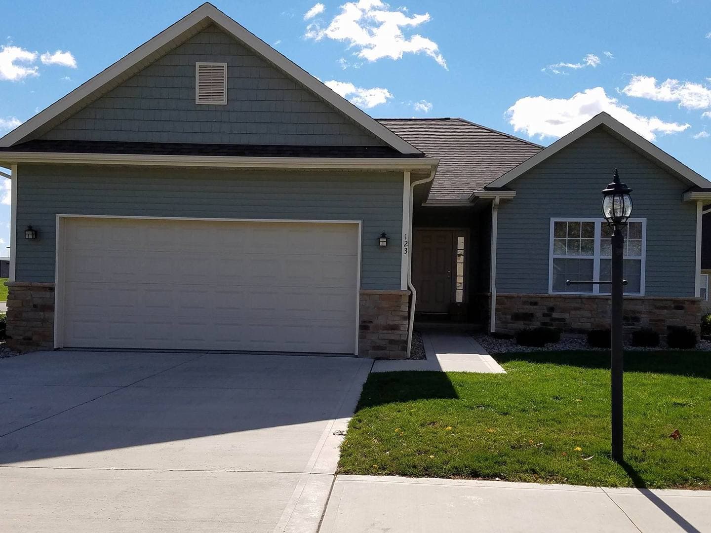 Warsaw Apartment: 101 Briar Ridge Circle