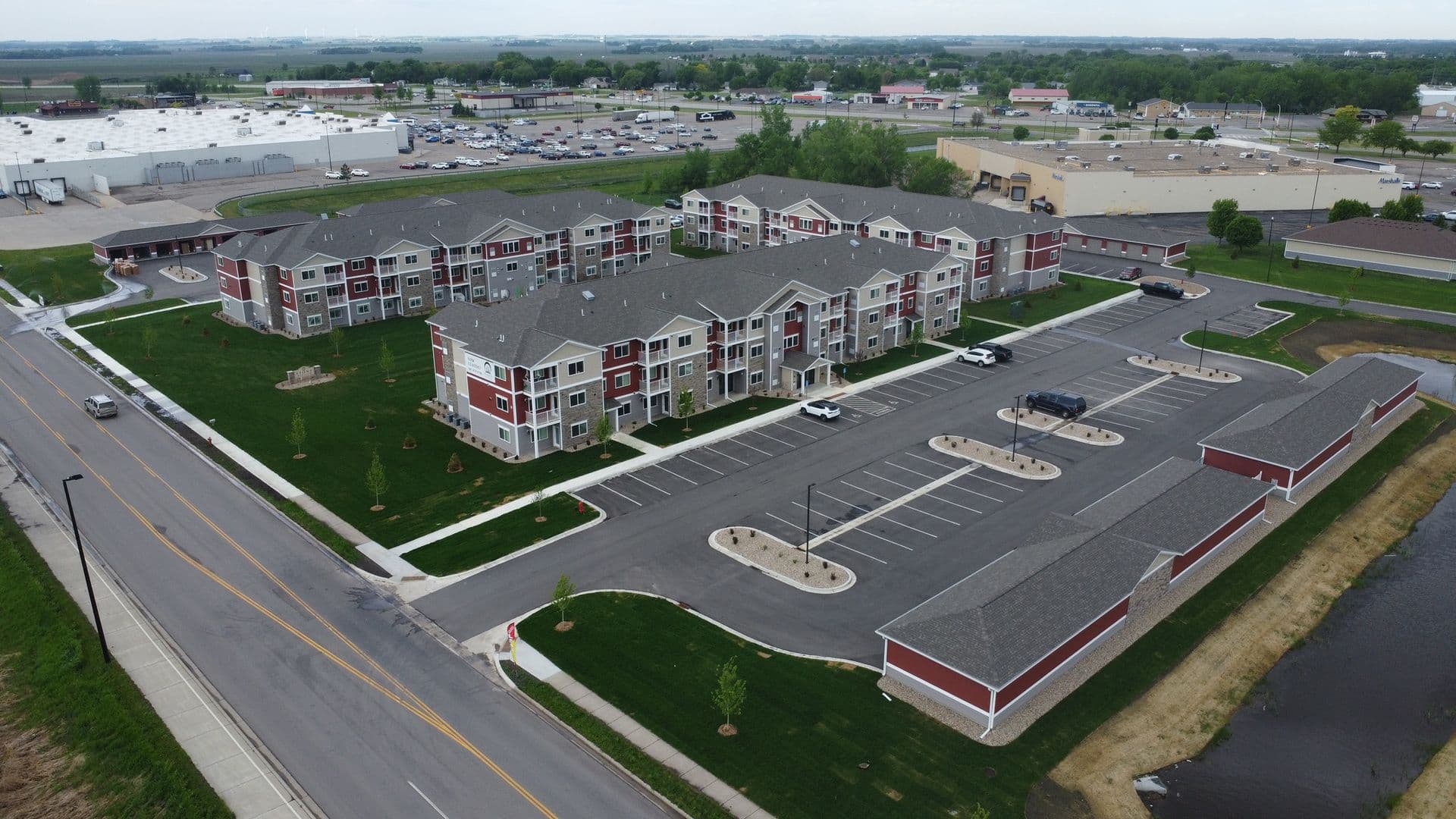 Marshall Apartment: 1000 Clarice Ave