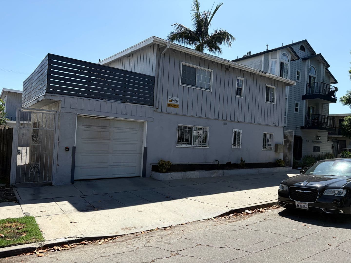 Long Beach Apartment: 1076 Coronado Ave.
