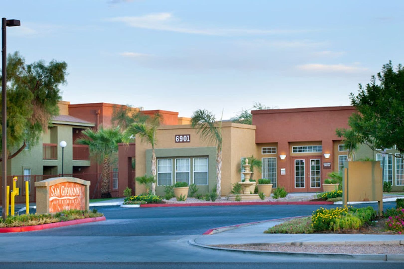 Phoenix Apartment: 6901 W. McDowell Road
