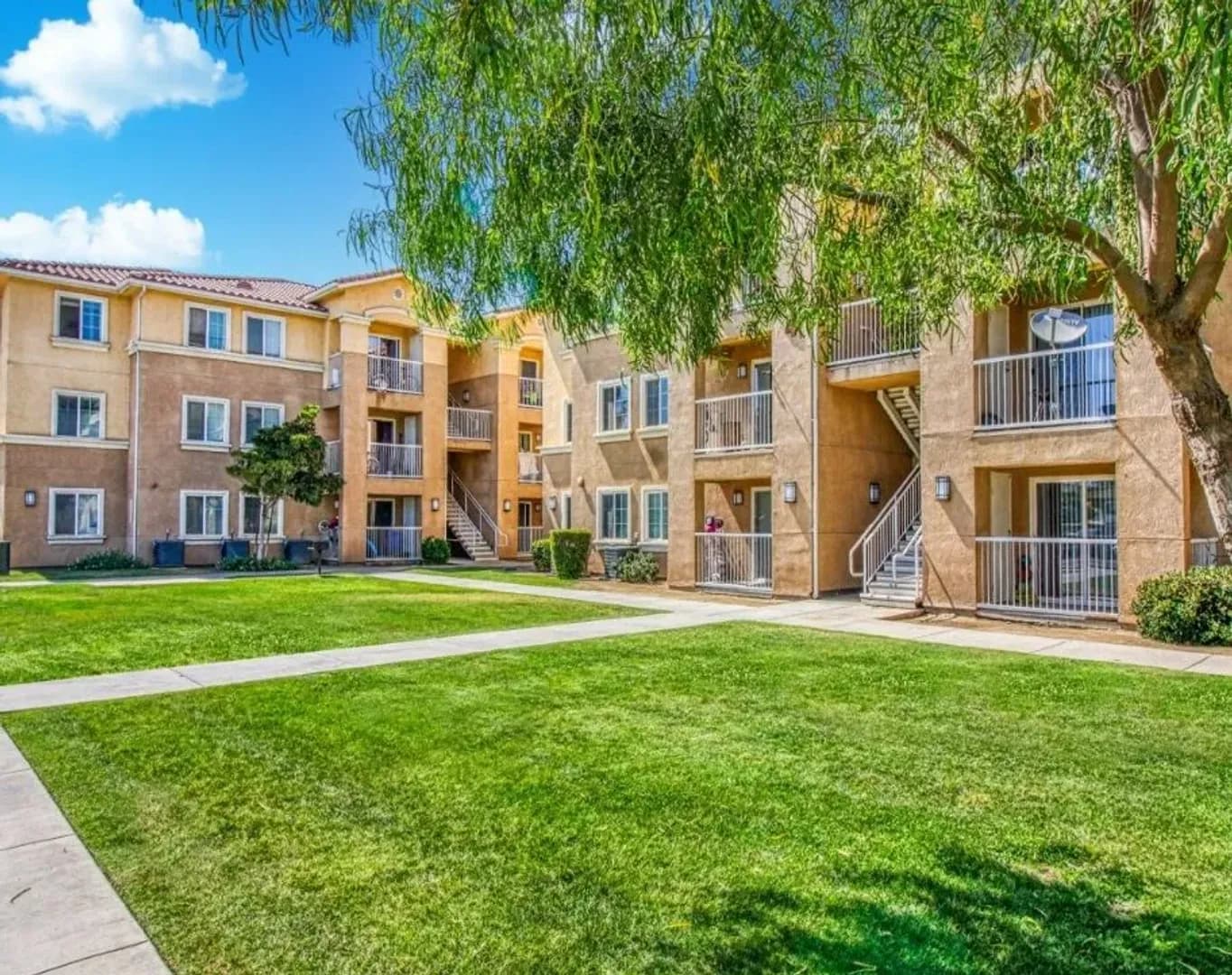 Arvin Apartment: 668 South Comanche Drive