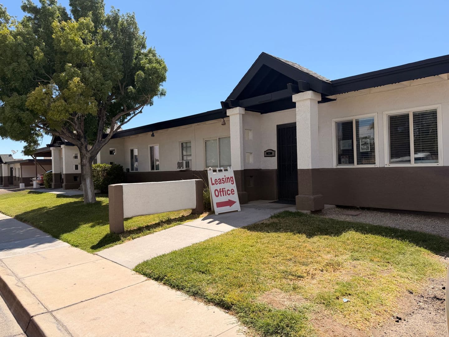 Ridgecrest Apartment: 238 N. Gold Canyon St.
