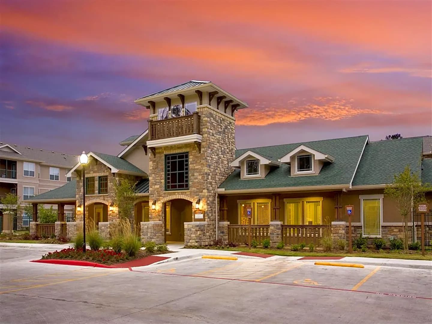 Houston Apartment: 9110 Tidwell Rd