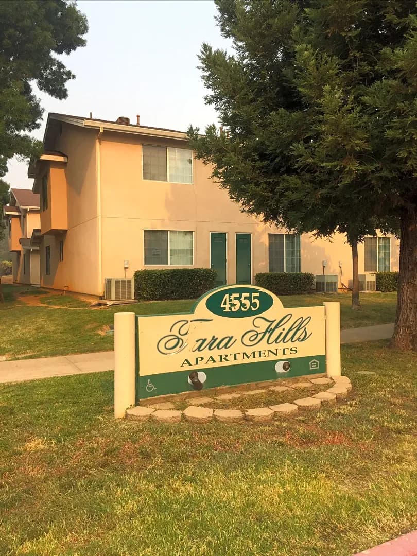 Shasta Lake Apartment: 4555 Riddle Road