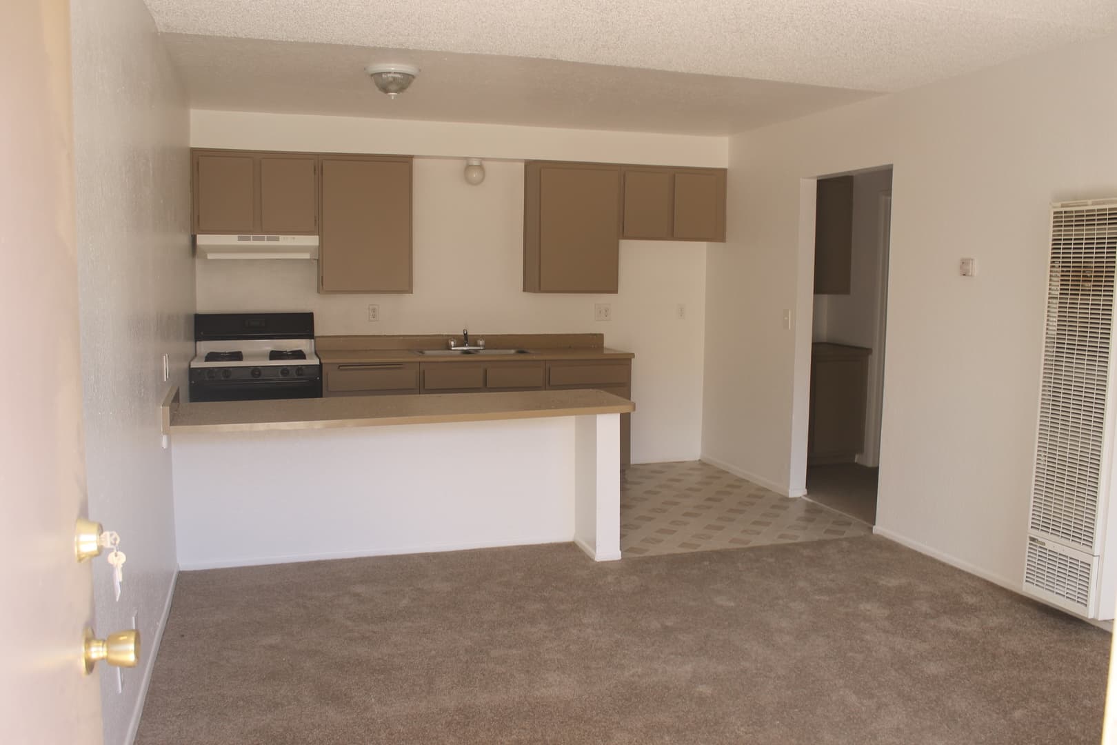 Adelanto Apartment: 11200 Auburn Ave.