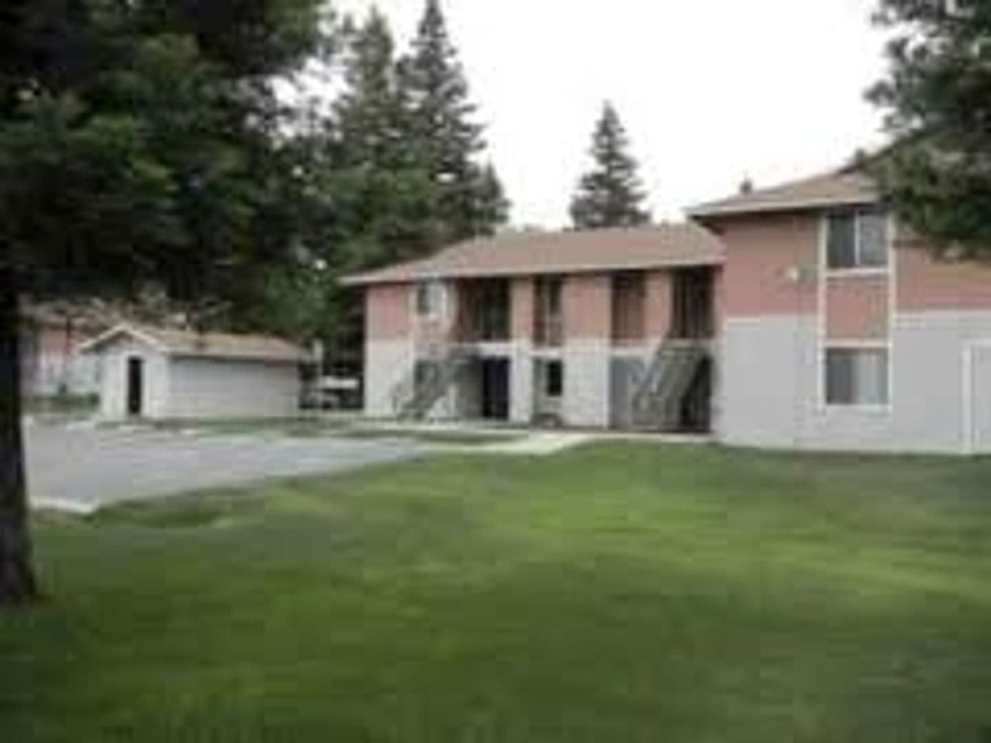 Lamont Apartment: 10401 San Diego St