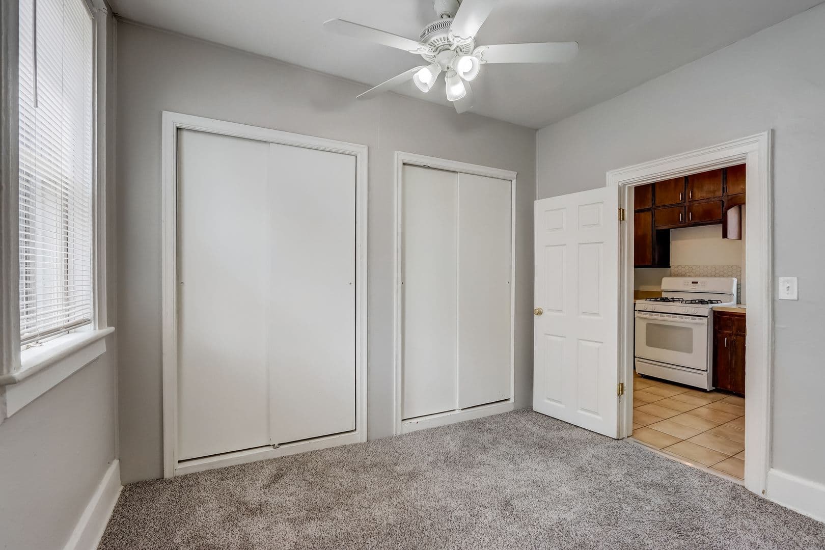 Milwaukee Apartment: 1811 N Warren Ave