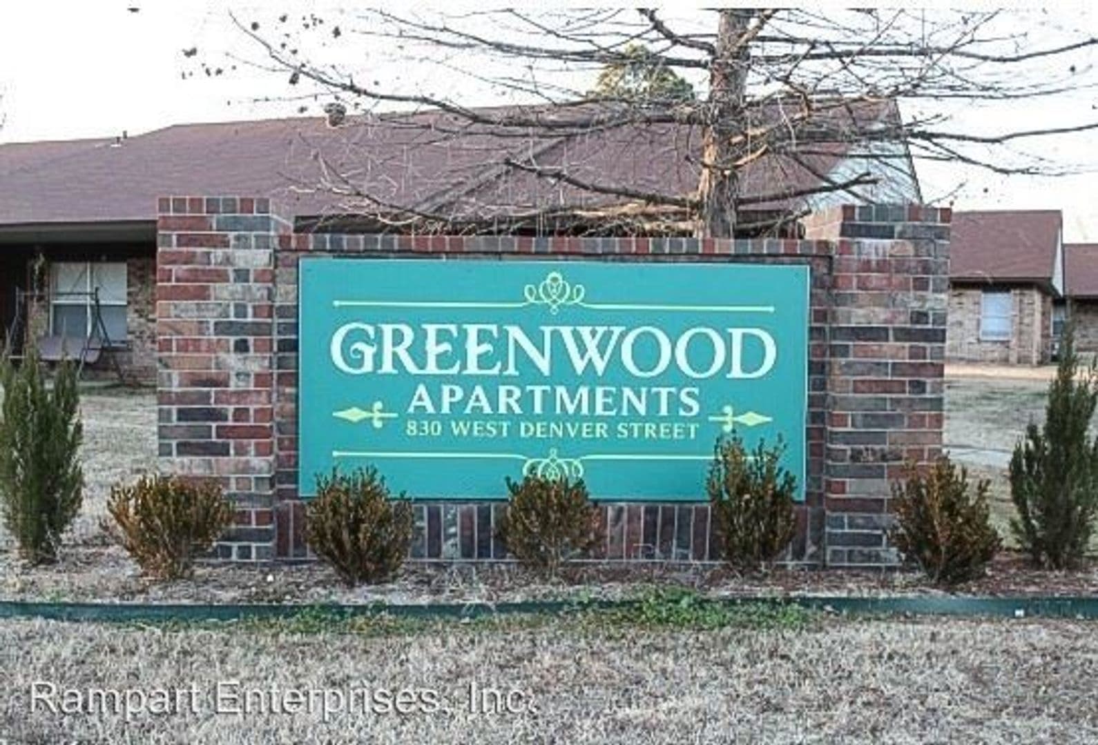 Greenwood Apartment: 830 W Denver St