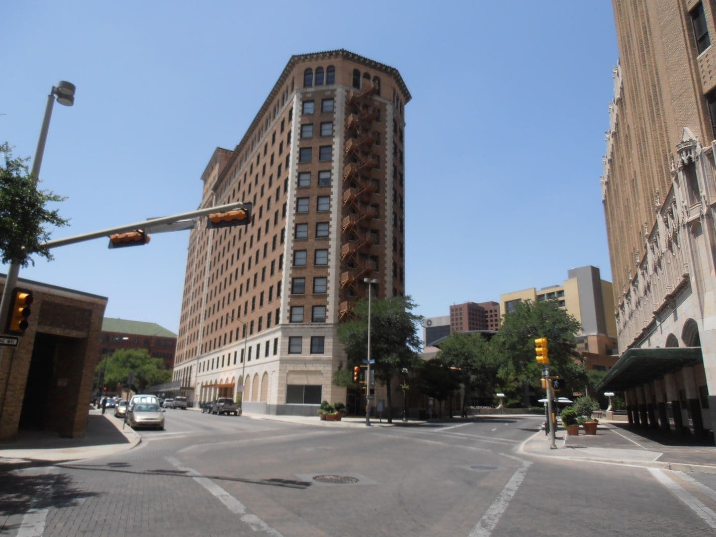 San Antonio Apartment: 311 S Saint Mary's St