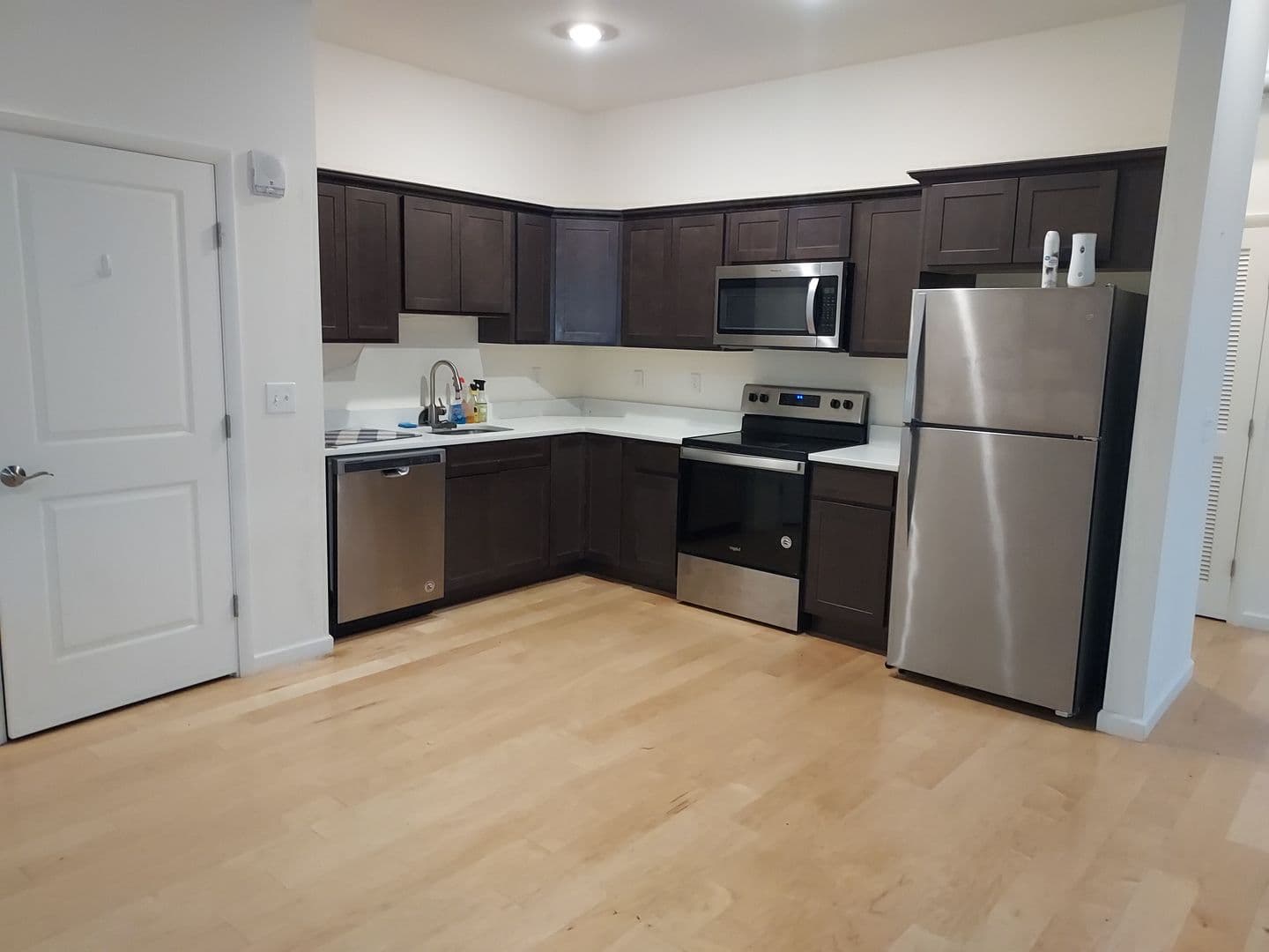 Rochester Apartment: 49 Stone St