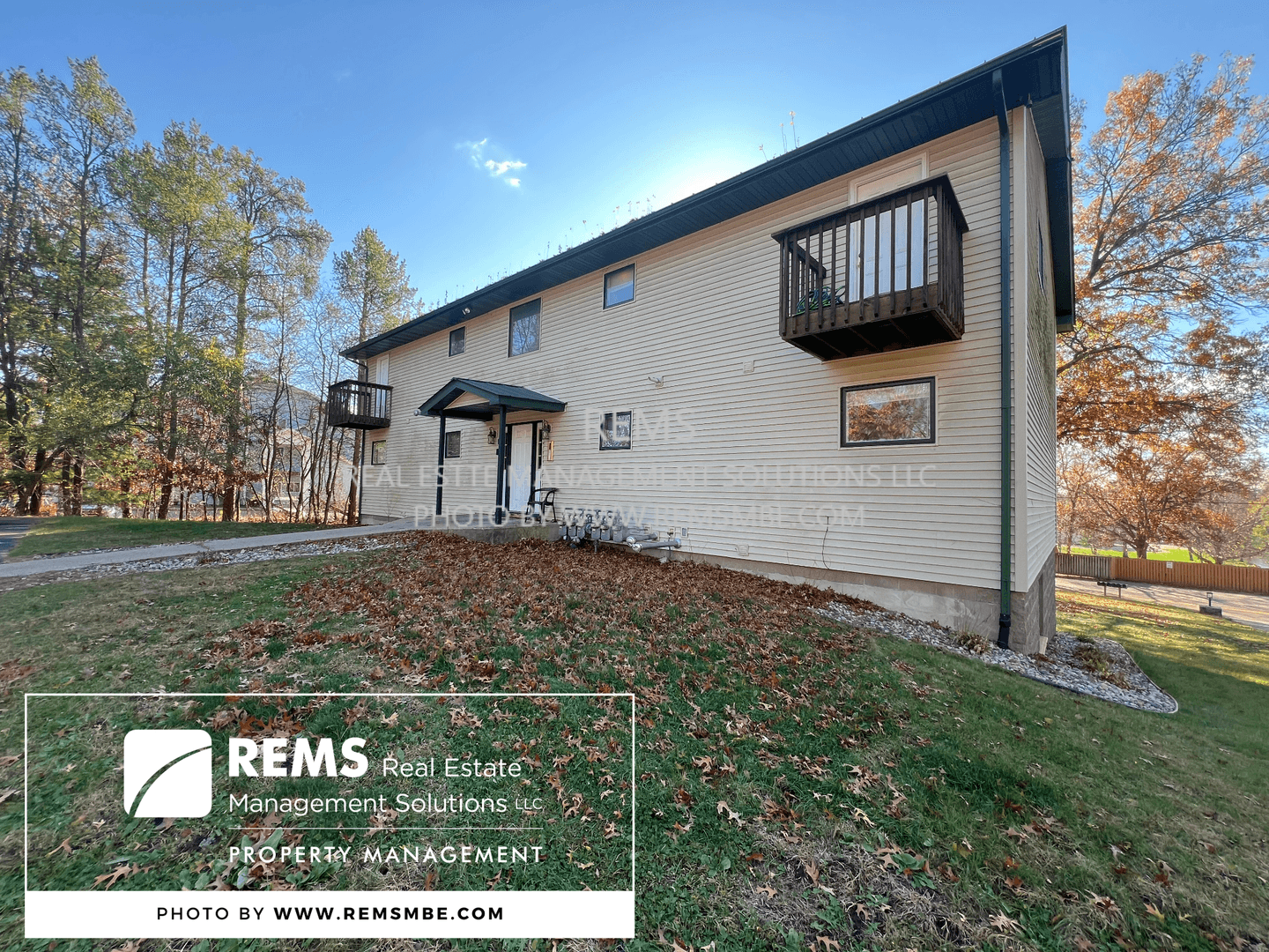 Wisconsin Dells Apartment: 1185 East Hiawatha Drive