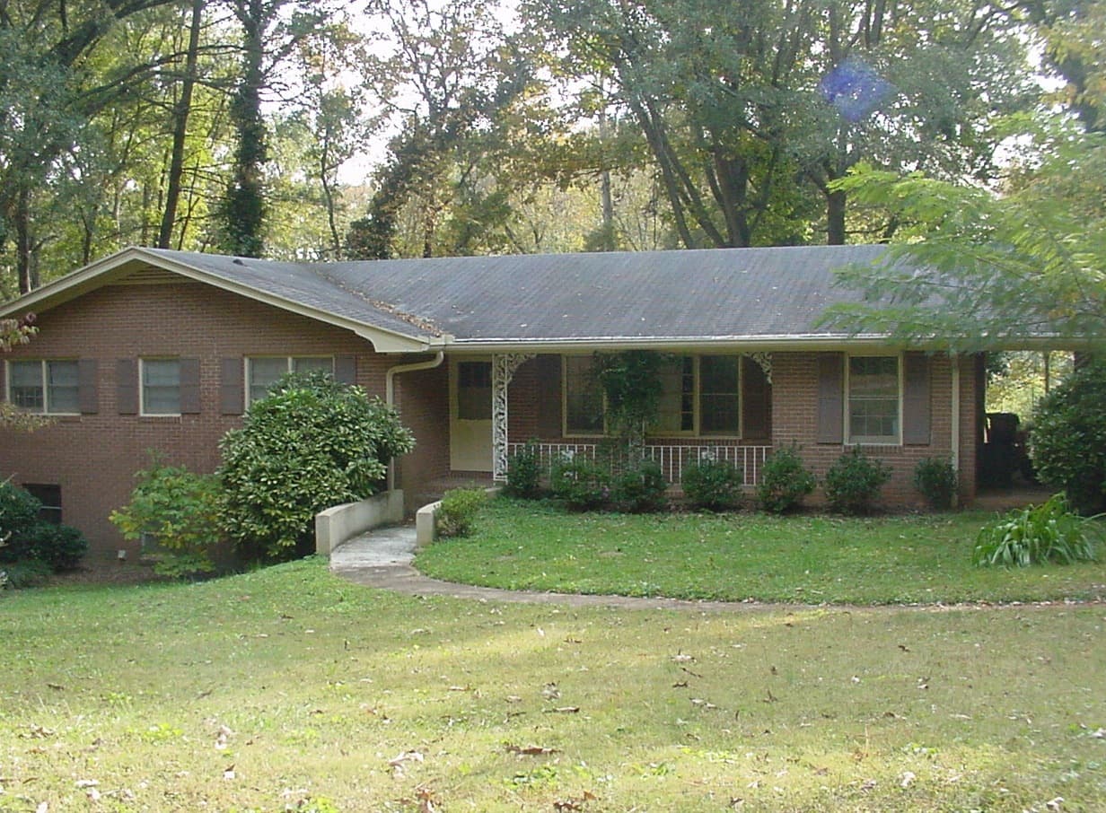 Athens House: 340 Duncan Springs