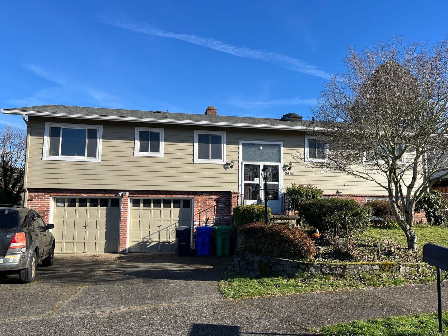Portland House: 3606 NE 131st Pl