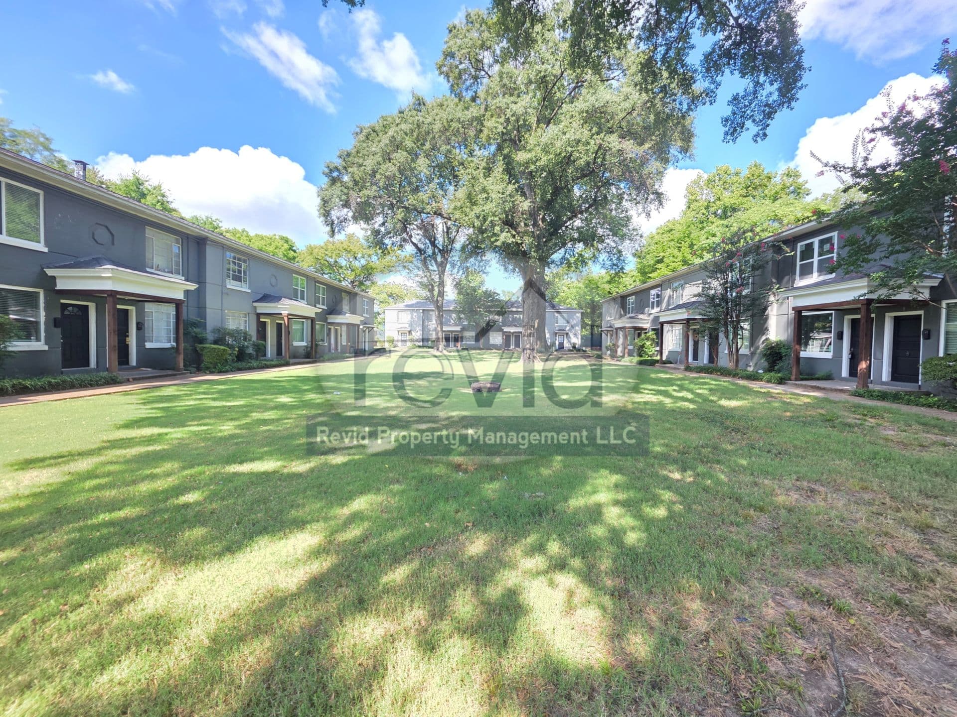 Memphis Townhome: 1300 Goodbar Ave.