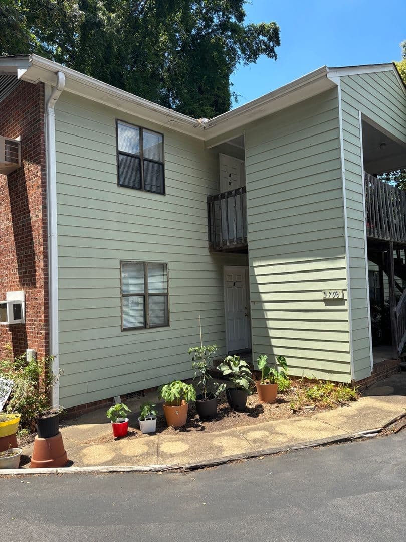 Raleigh Apartment: 3708 Lexington Drive