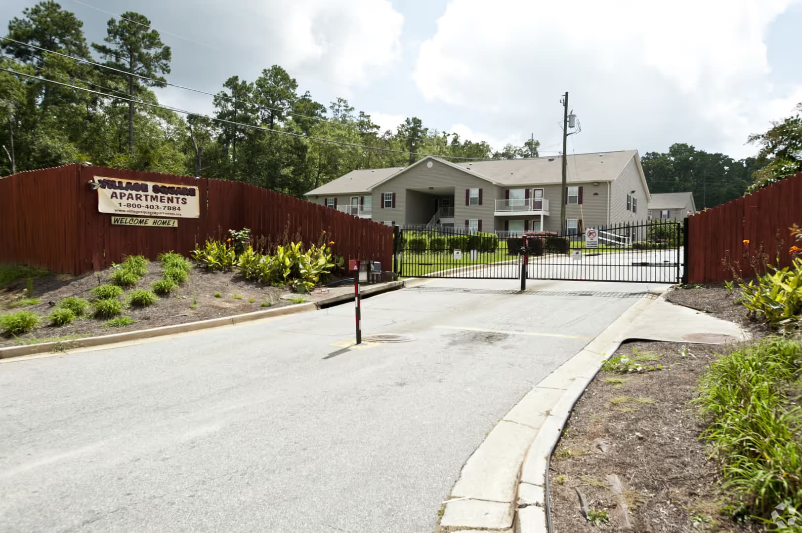 Barnesville Apartment: 101 Owens Ln
