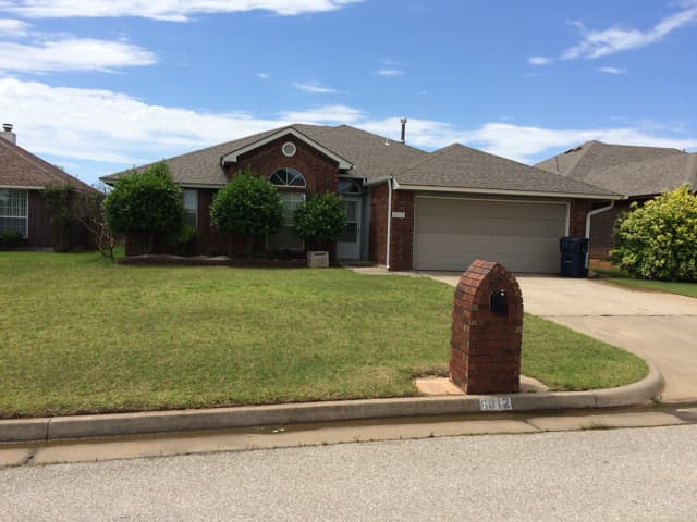 Oklahoma City House: 6012 SE 85th