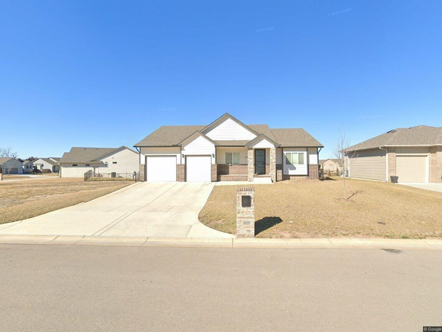 WICHITA House: 15304 HAZELNUT