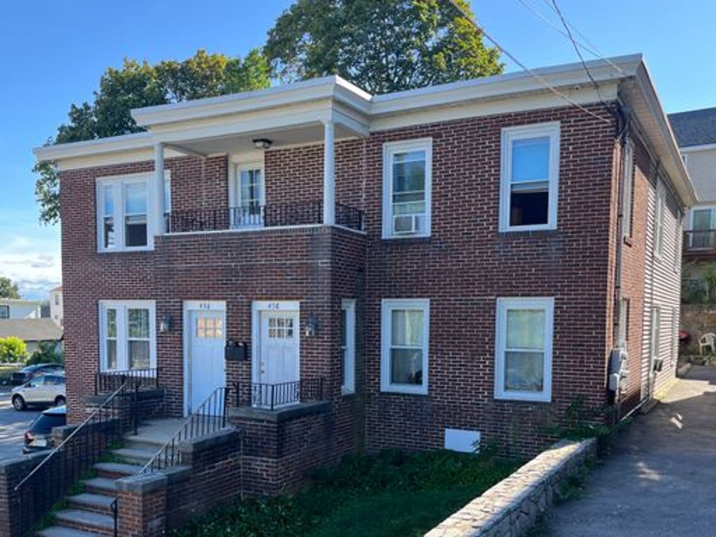 Lowell Apartment: 456 Fletcher Street