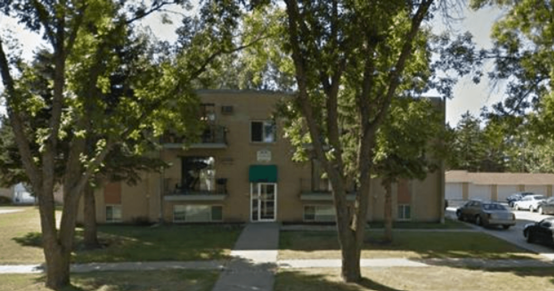 Moorhead Apartment: 1103 20th St. S.