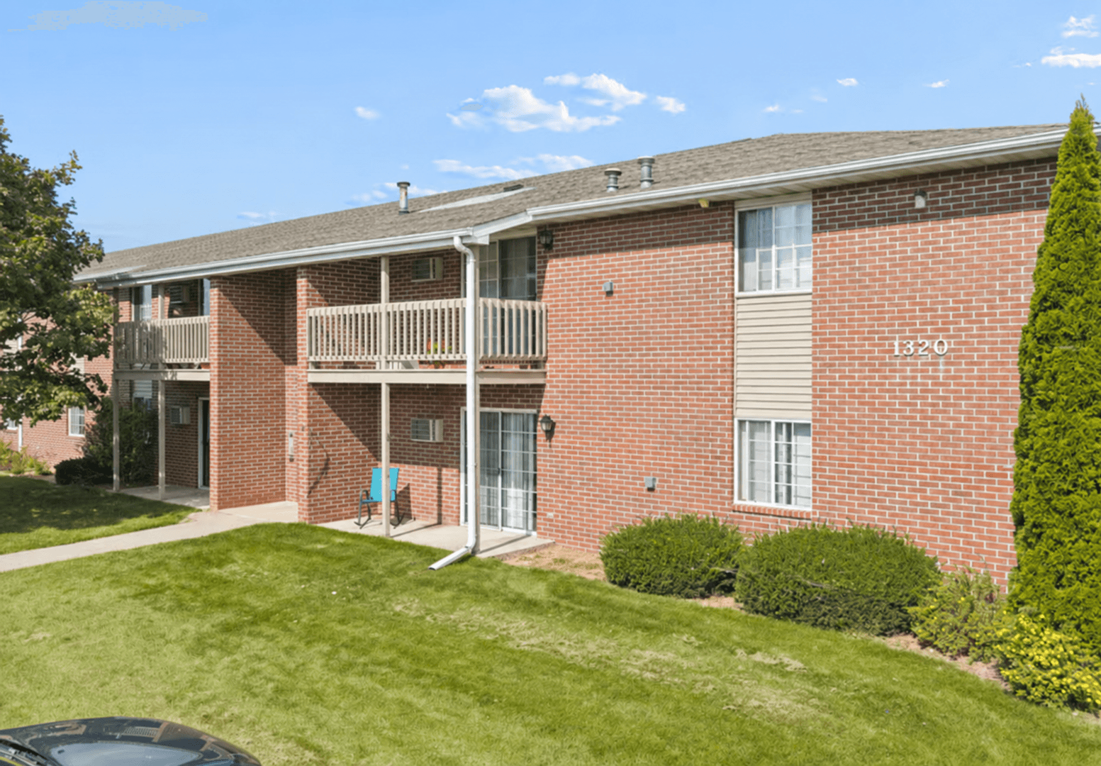 Menasha Apartment: 1300 Geneva Rd
