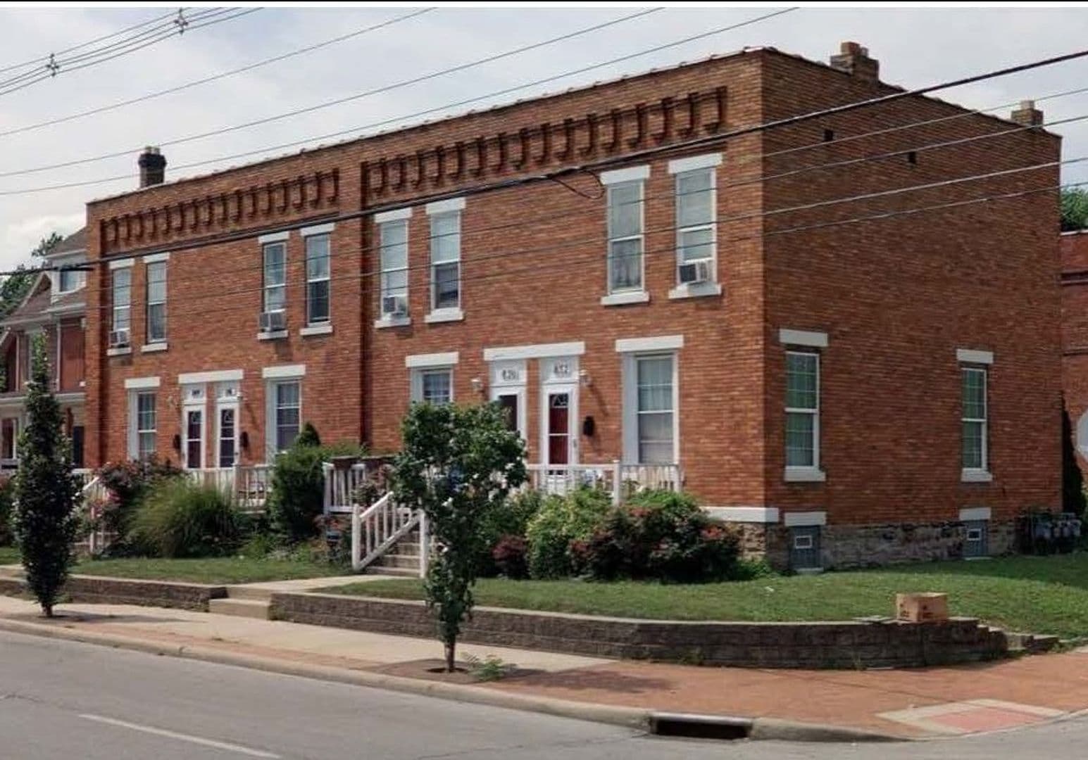 Columbus Apartment: 844-846 E Livingston Ave
