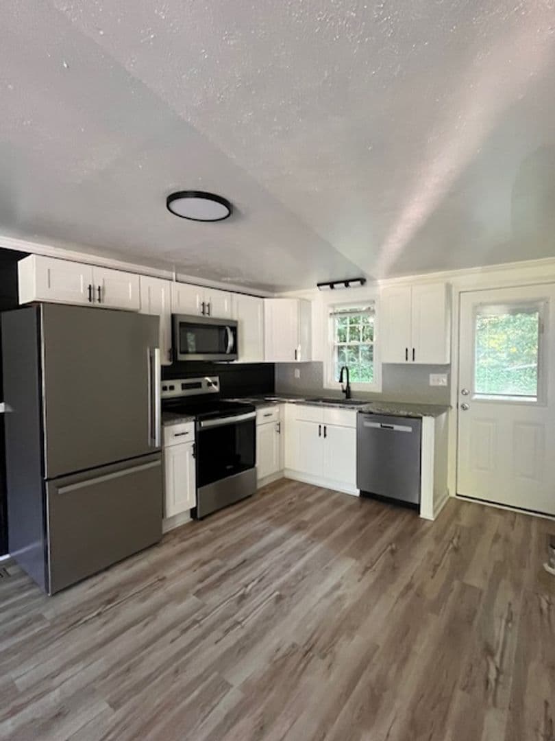 Ramseur House: 1304 W Ridge Street