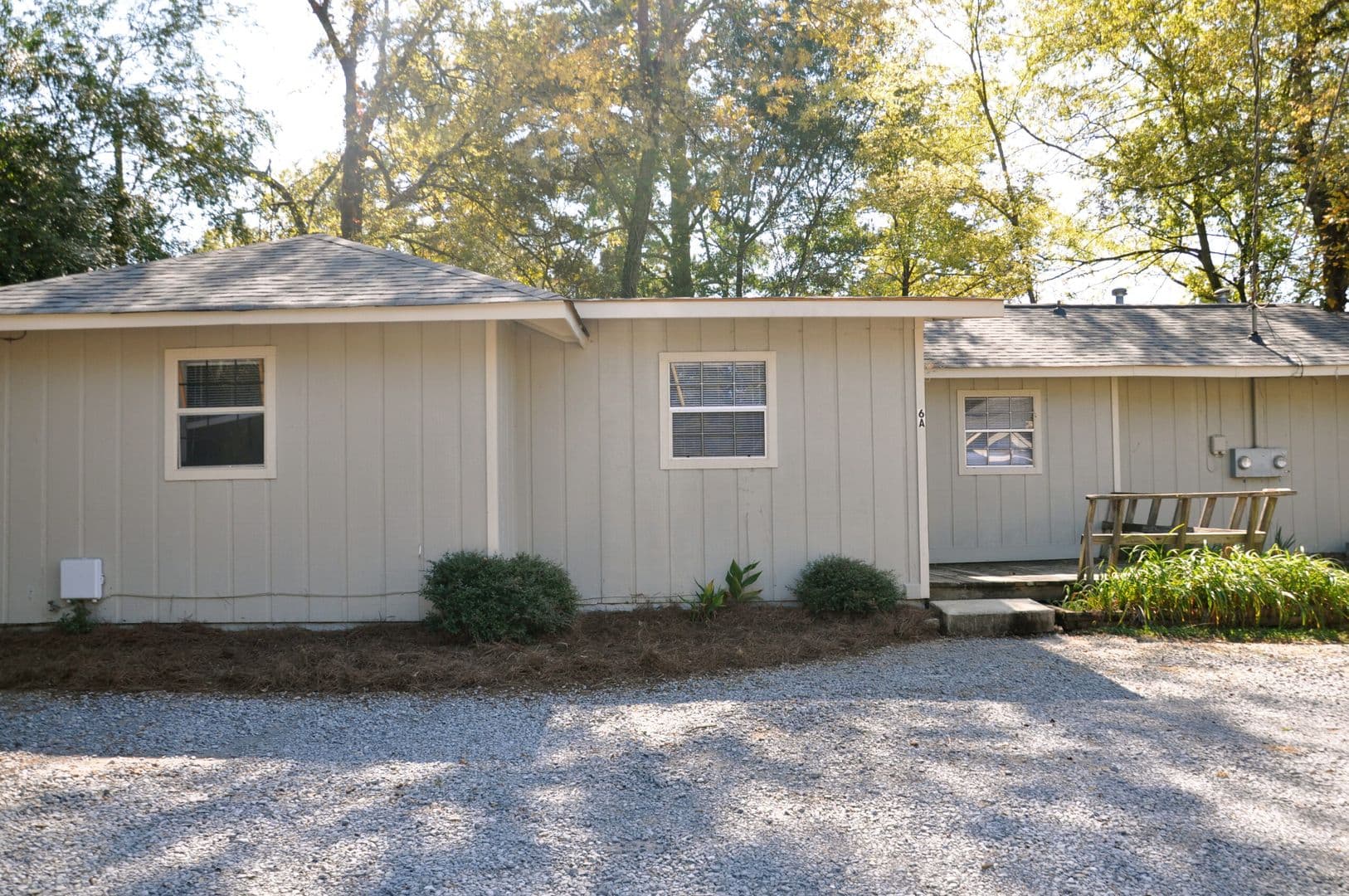 Rome Apartment: 6 Cordle Drive
