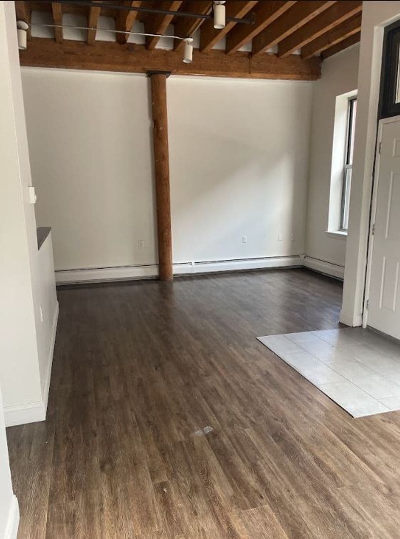 Springfield Apartment: 15 Taylor St.