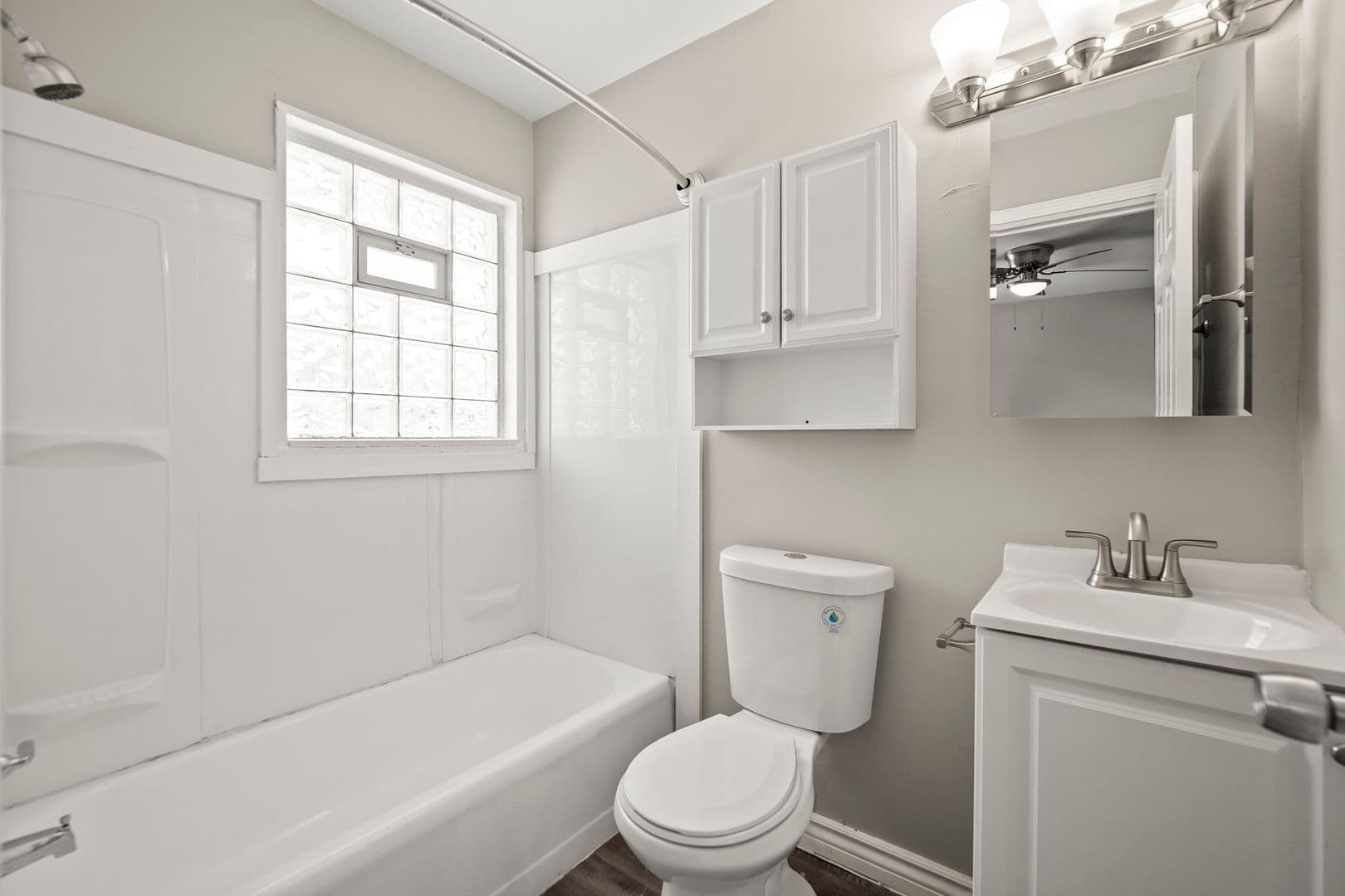 Troy Apartment: 1071 Rochester Rd.
