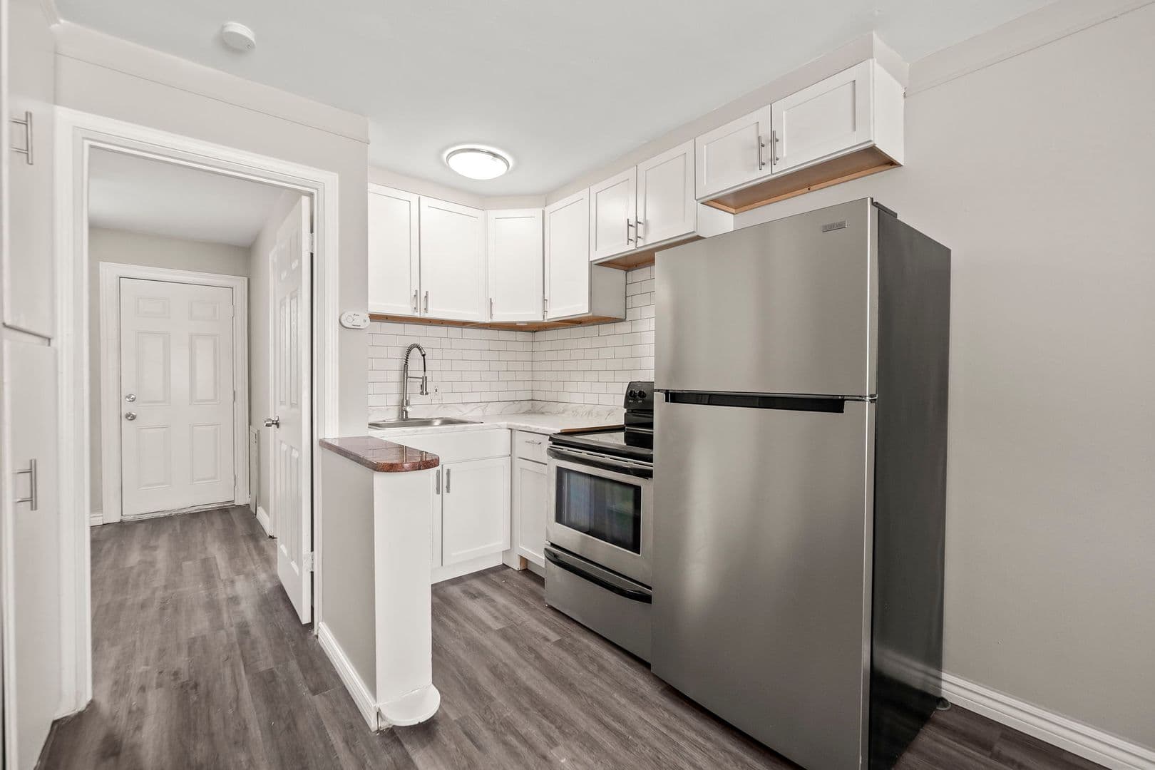 Troy Apartment: 1071 Rochester Rd.
