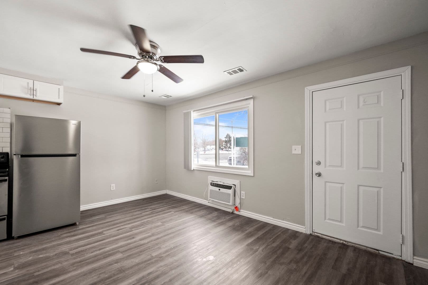 Troy Apartment: 1071 Rochester Rd.