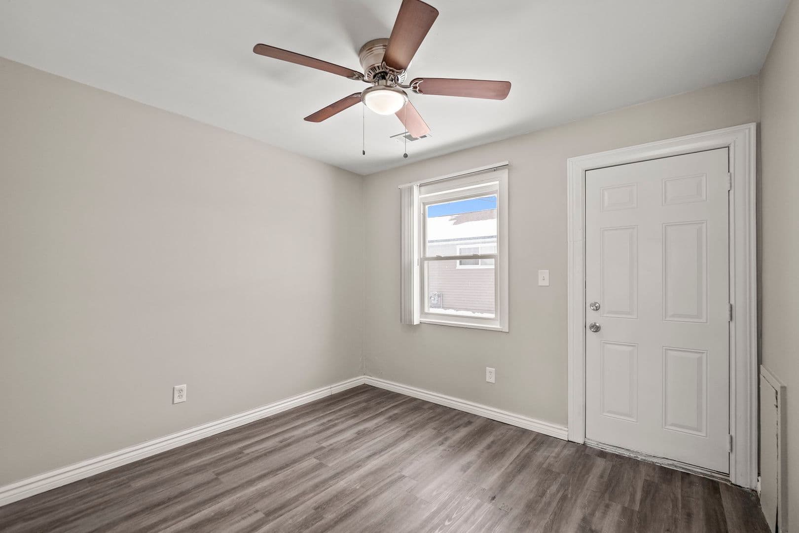 Troy Apartment: 1071 Rochester Rd.